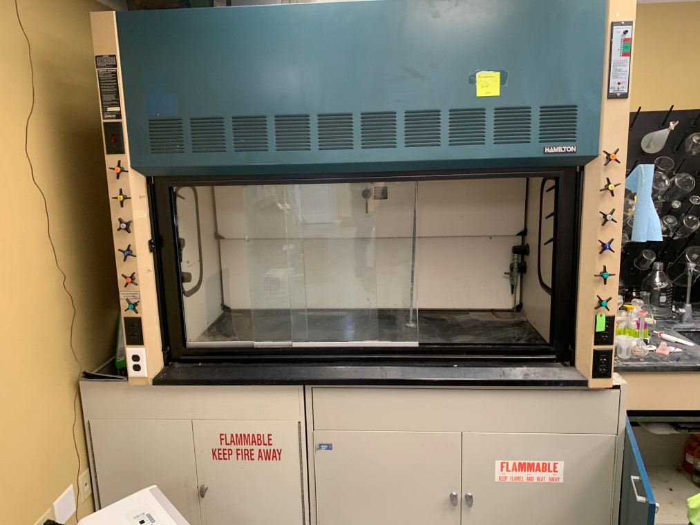 Fisher Hamilton Bench-Top SafeAire6’ Lab Fume Hood with No Bars